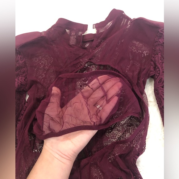 VERY SEXY Victoria’s Secret XSmall burgundy/maroon lace embellished bodysuit - Picture 11 of 14